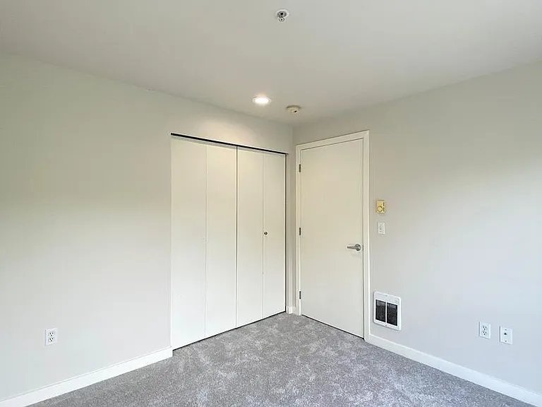 321 10th Ave S #610 — Photo 2