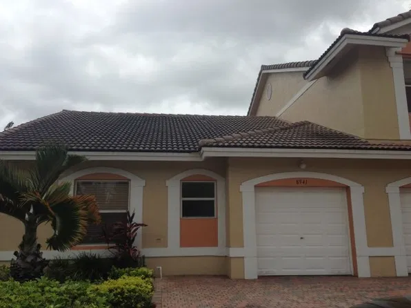 8941 NW 54th St #421, Fort Lauderdale, FL 33351