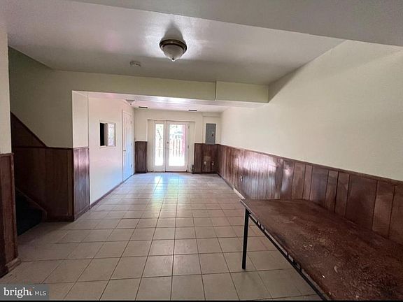 3rd image of 15030 Catalpa Ct