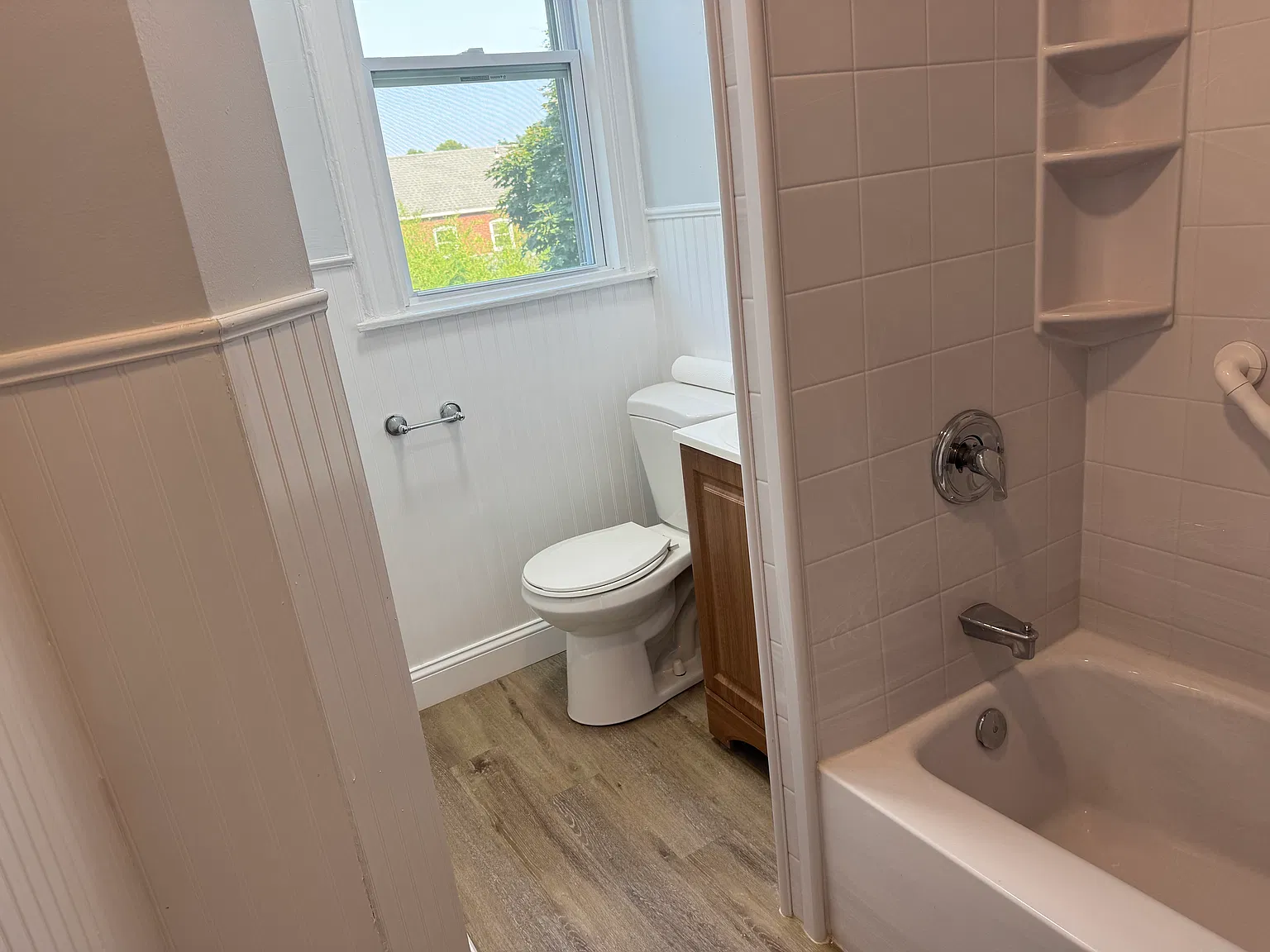 408 Willow St — Photo 4