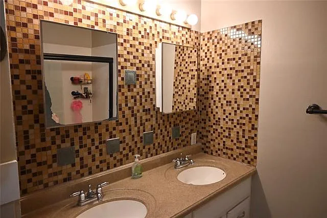 7329 Birch St — Photo 10