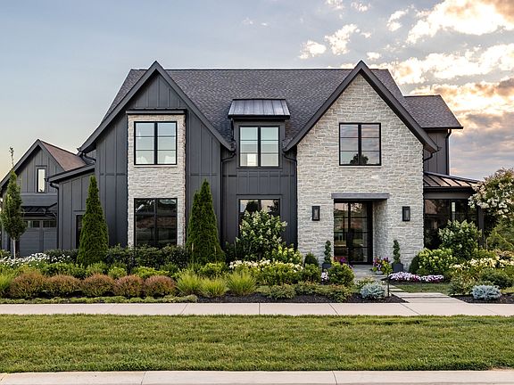 2nd image of 9129 Sawtooth Ln