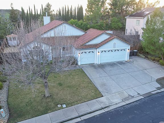 4th image of 493 Palo Alto Court