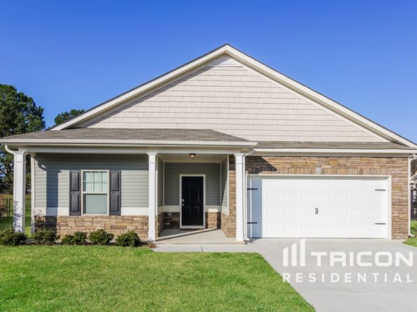 55 Oak Ridge Dr