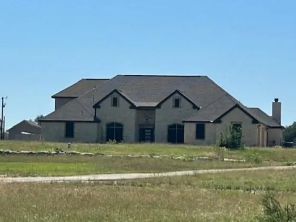 701 Kreutzberg Rd, Boerne, TX 78006