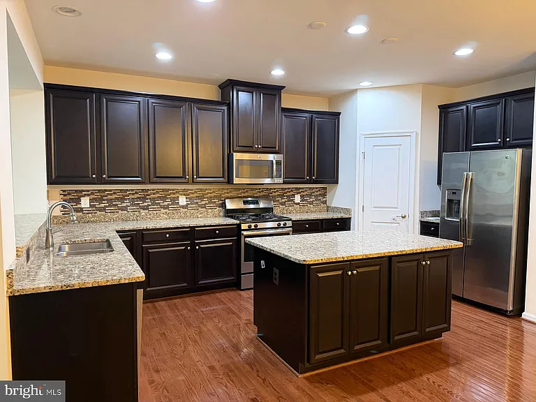 25707 Bishop Grove Ter — Photo 3
