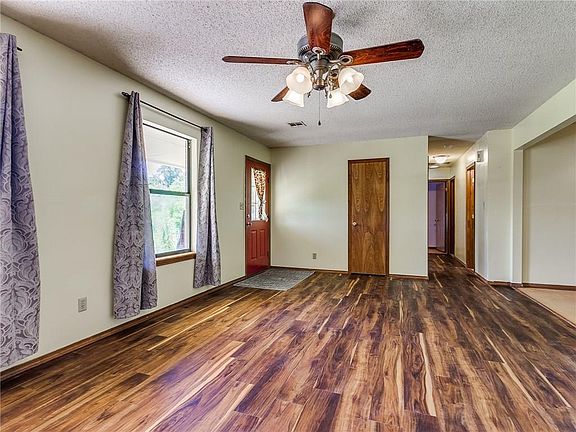 2nd image of 21155 E Cottonwood Cir