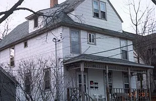 142 N Franklin St — Photo 1