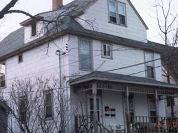 142 N Franklin St
