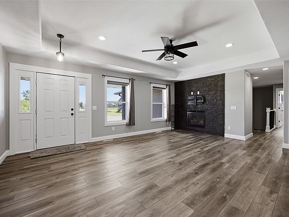 5th image of 1698 Foxborough Dr