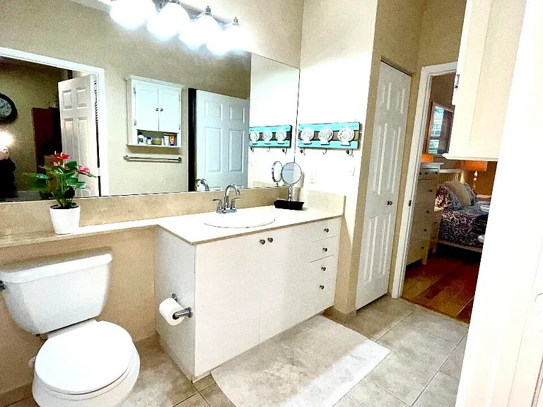 700 E Boynton Beach Blvd #105 — Photo 8