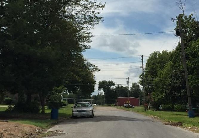 2nd image of 403 E 4th Ave