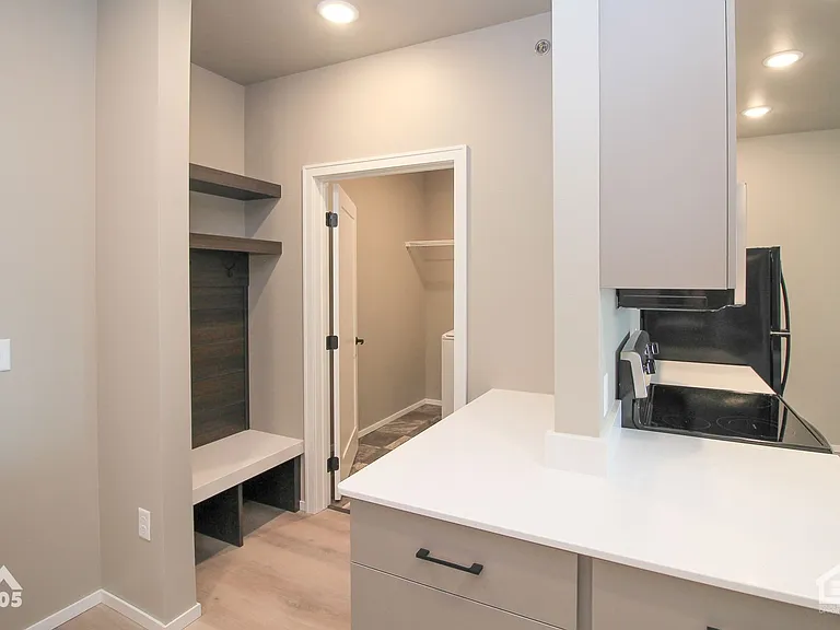 University Hills Village — Photo 33