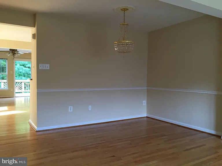 10421 Heathside Way — Photo 14