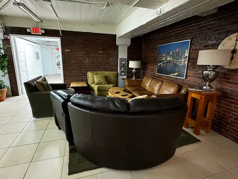 4761 Liberty Avenue — Photo 34