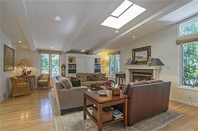 4th image of 2502 Anacapa St