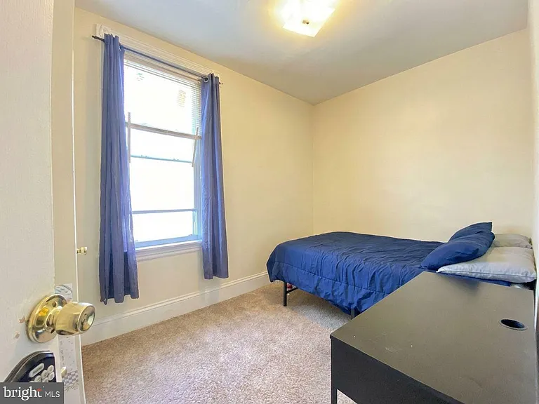 1849 N 17th St #5 — Photo 8