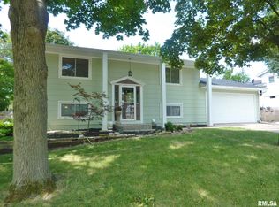 131 Westerfield Rd, Davenport, IA 52806