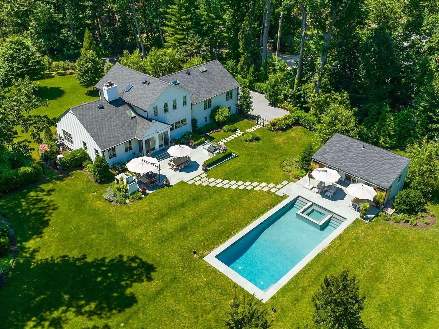 16 Fiddlers Green Drive, Lloyd Harbor, NY 11743 Zillow