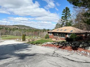 7 Rainbow Dr, Goffstown, NH 03045