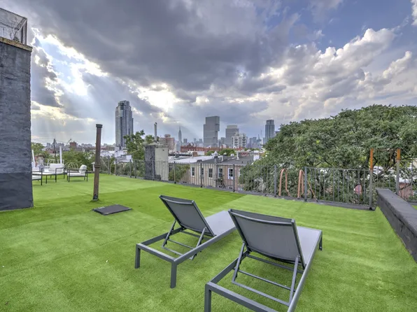 107 Greenpoint Avenue image 26 of 27