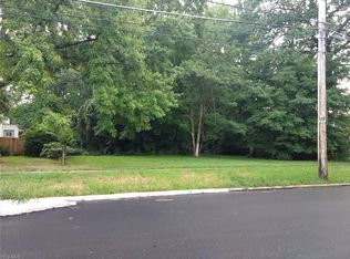 East Ave, Elyria, OH 44035