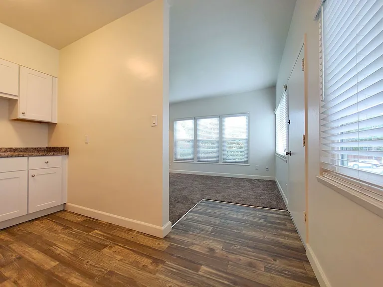 1465 Grand Ave — Photo 95