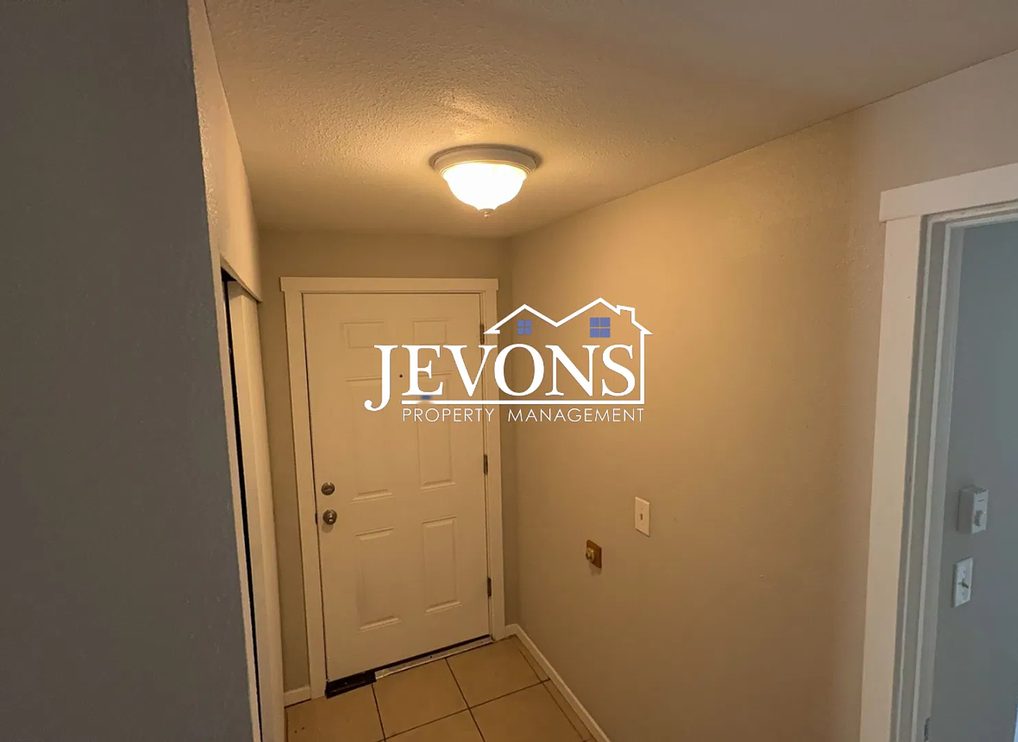 5017 S Orchard St Tacoma, WA 98467 — Photo 2