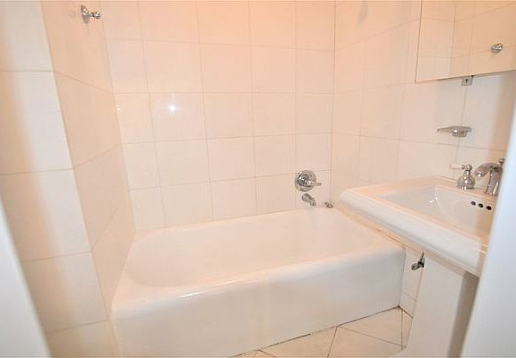 5th image of 166 2nd Ave APT 8D