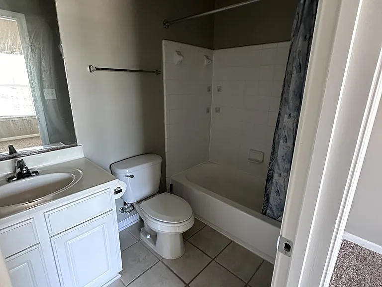 1725 Harvey Mitchell Pkwy S #511 — Photo 8