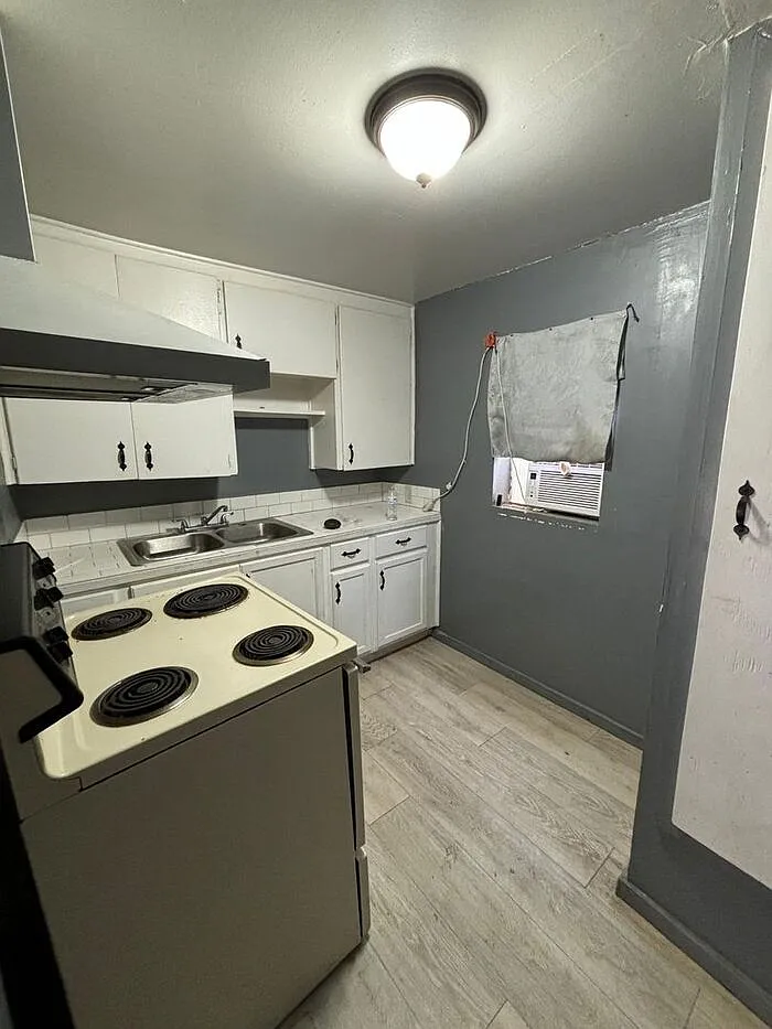 1 bed, 1.0 bath, $485 — Photo 1