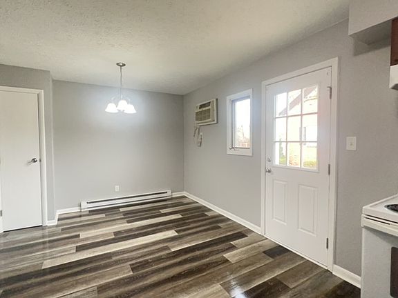 Dinning Room Area with Pantry