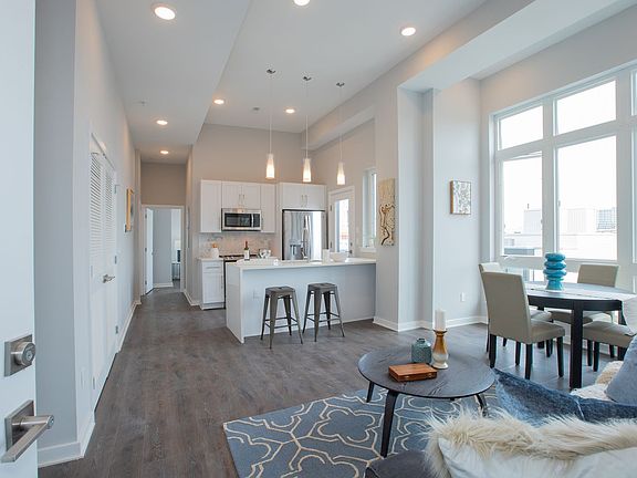 5th image of 1534 Ridge Ave Unit 301