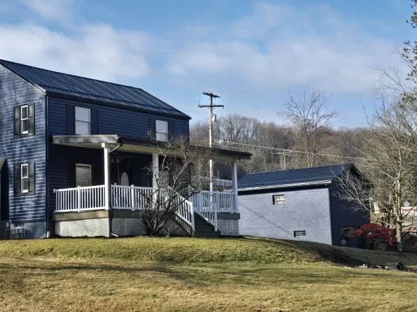 12 McCutcheon Short Cut Rd, Leechburg, PA 15656