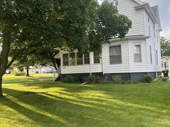 402 E Cherry St, Le Roy, IL 61752