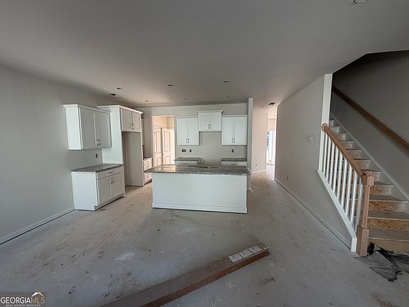 4th image of 2664 High View Ct