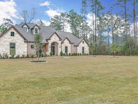 2nd image of 1018 Autumnwood Dr