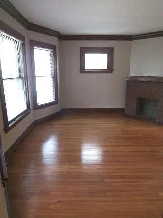 2 bed, 1000 sqft, $1,300 — Photo 3
