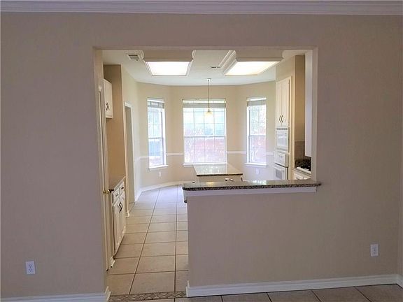 4th image of 8133 Case Dr