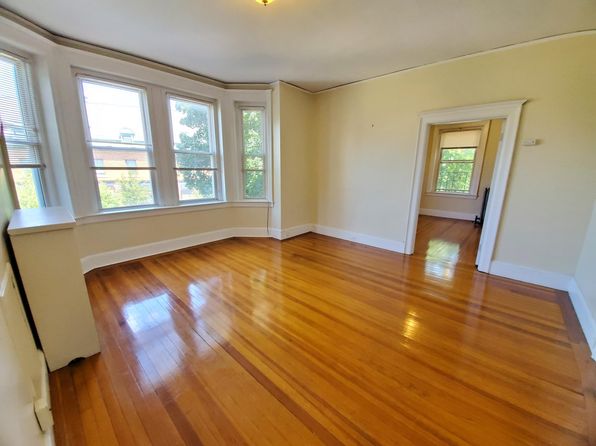 31 Herrick Rd APT 3A