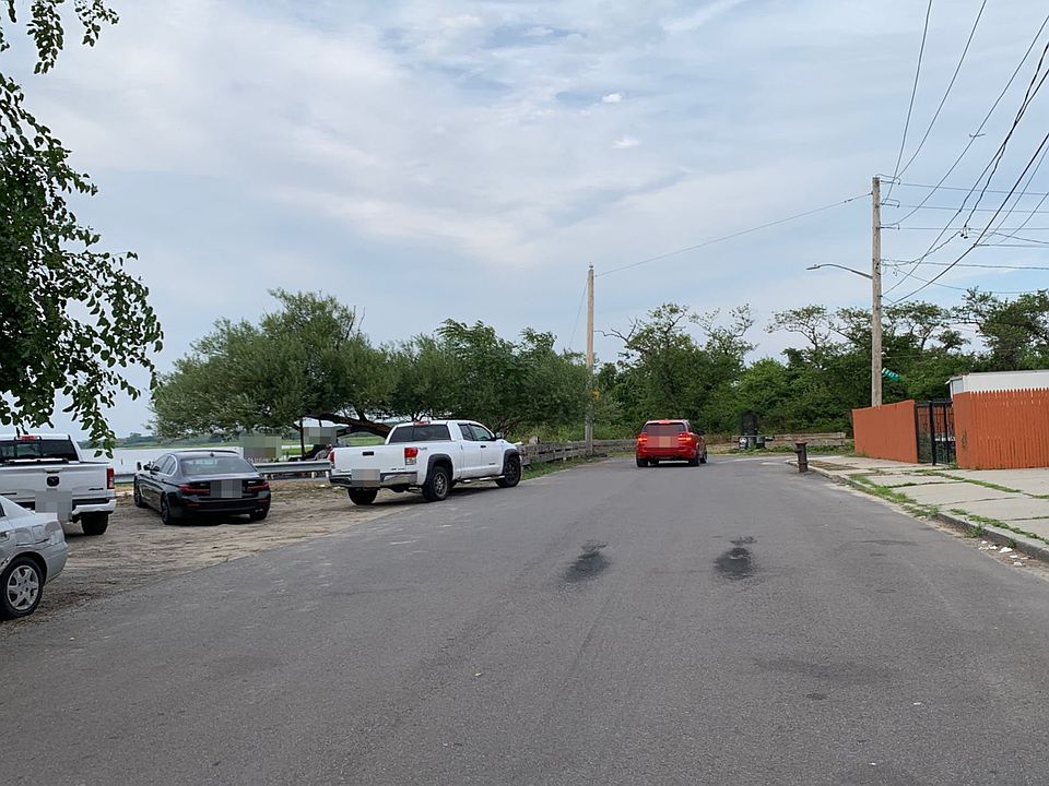 2nd image of 6507 Bayfield Ave