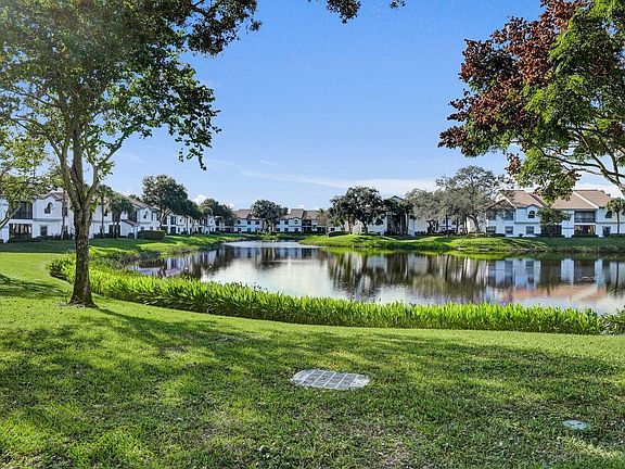 4th image of 5415 Verona Drive #I