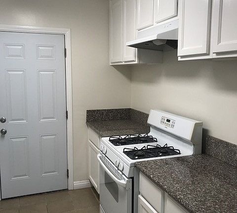 4th image of 520 N Market St APT 8
