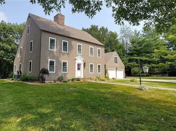 24 Homestead Dr, Newton, IL 62448