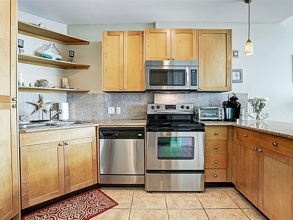 5th image of 500 Seawall Blvd Unit 909