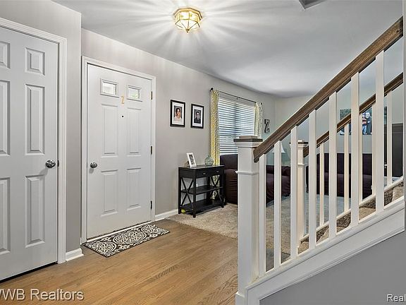 5th image of 608 River Oaks Dr