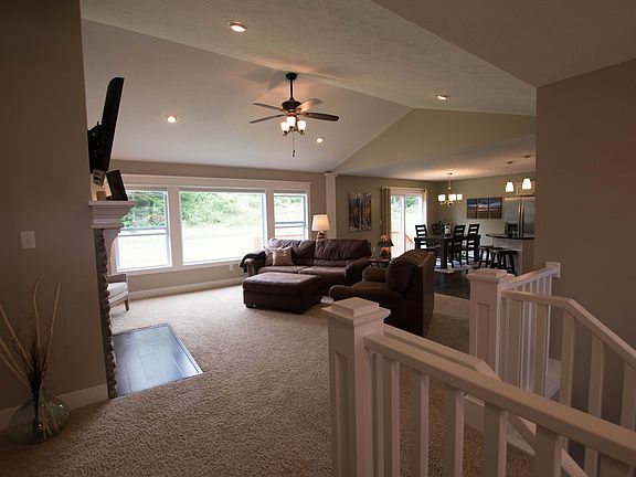 4th image of 459 Ivy Grove North NW