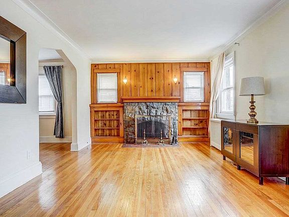 5th image of 22 Kowall Pl