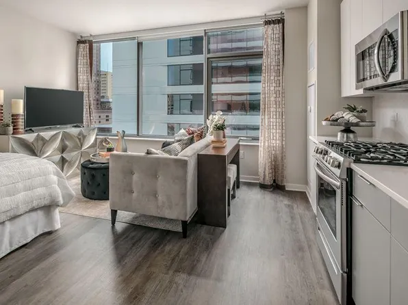725 S Wells St #809, Chicago, IL 60607