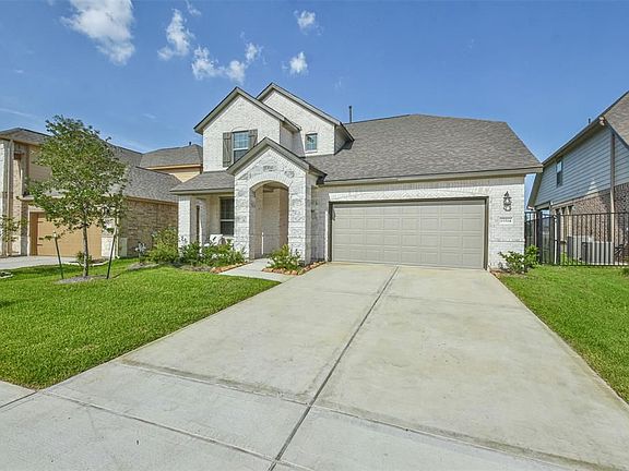 3rd image of 15514 Baronial Castle Dr
